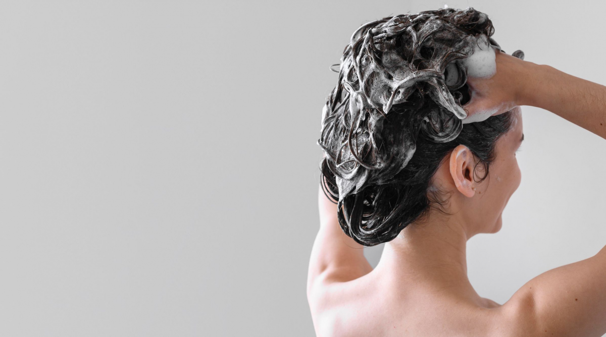 Apakah Keramas Setiap Hari Baik Untuk Kesehatan Rambut?