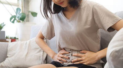 Tips Alami Mengatasi Sembelit saat Haid