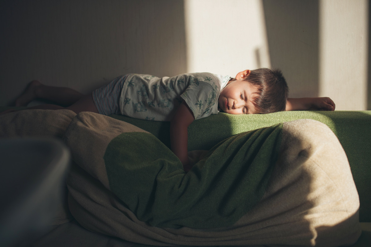 Seorang anak sedang tidur