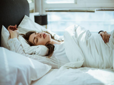Manfaat Kesehatan dari Tidur dengan Posisi Telentang