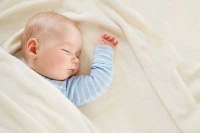 Ini Alasan Bayi Tidak Boleh Diselimuti