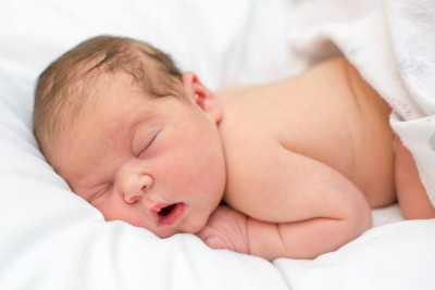 Penyebab Bayi Tidur dengan Mulut Menganga