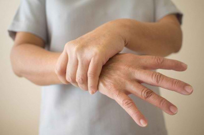 Gejala Awal Penyakit Parkinson yang Perlu Diperhatikan