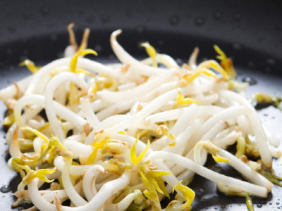 Jaga Kesehatan Kelenjar Tiroid dengan Konsumsi Makanan Ini