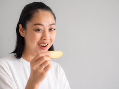 Hindari Makanan Penyebab Jerawat Ini Jika Ingin Kulit Cantik