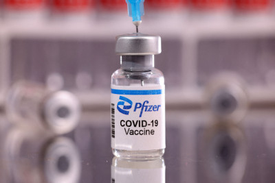 Pfizer Mulai Uji Coba Vaksin Baru untuk Lawan Omicron